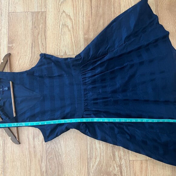 Gap Women's V Neck Navy Striped Skater Dress, Fit + Flare w/ Pockets, Sz 8 - Picture 6 of 8
